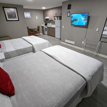 Riverside Motel Medicine Hat Esterno foto