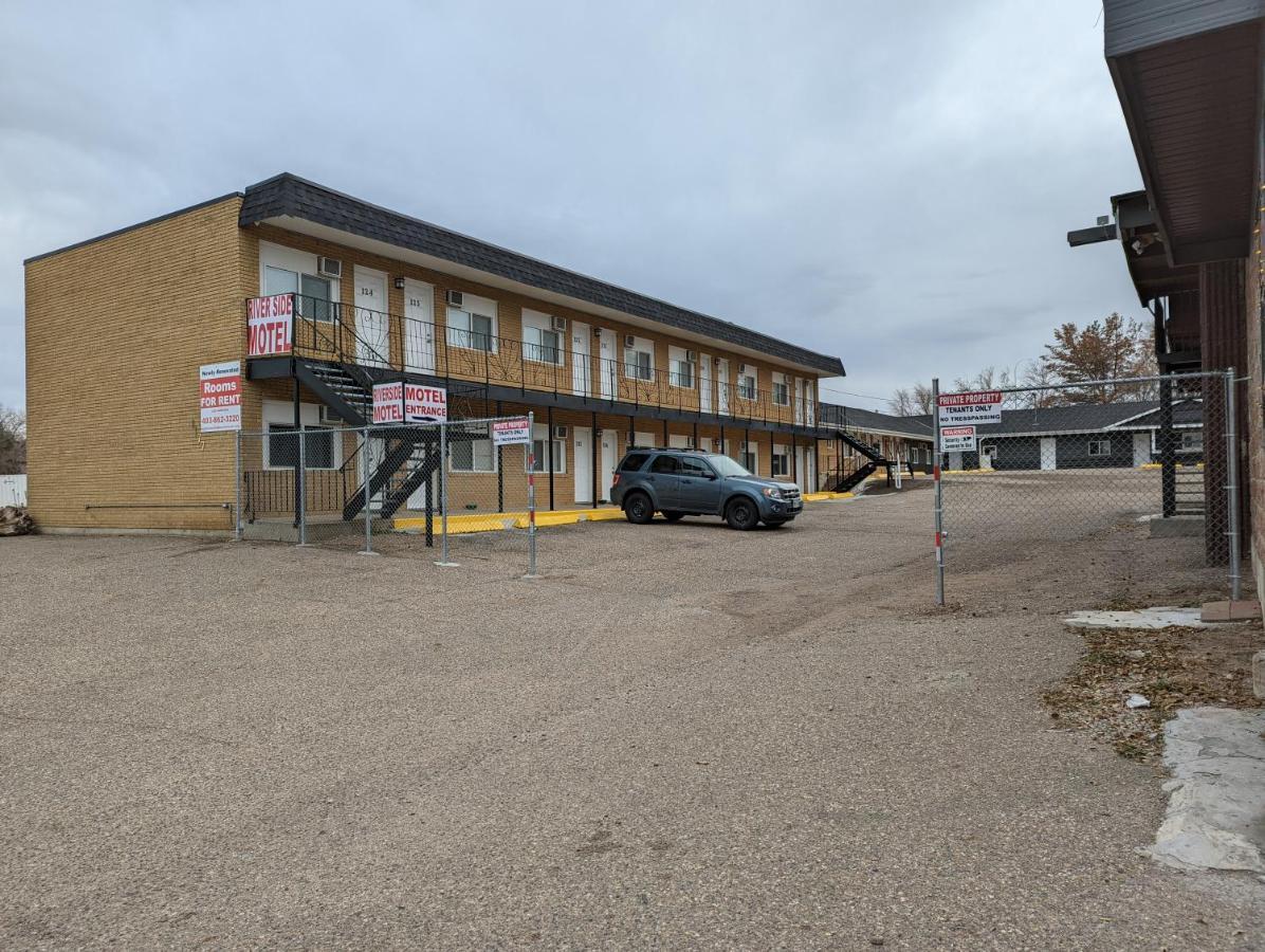 Riverside Motel Medicine Hat Esterno foto