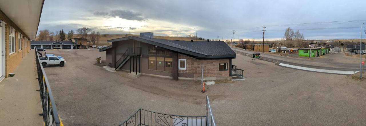 Riverside Motel Medicine Hat Esterno foto