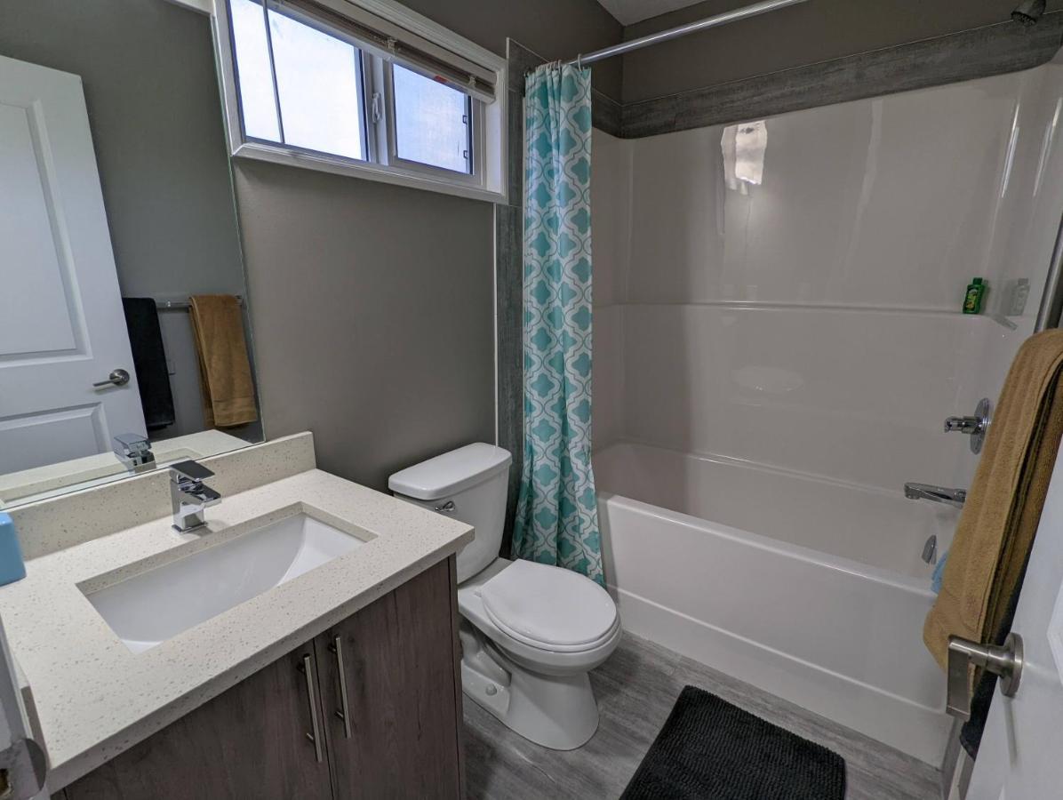 Riverside Motel Medicine Hat Esterno foto